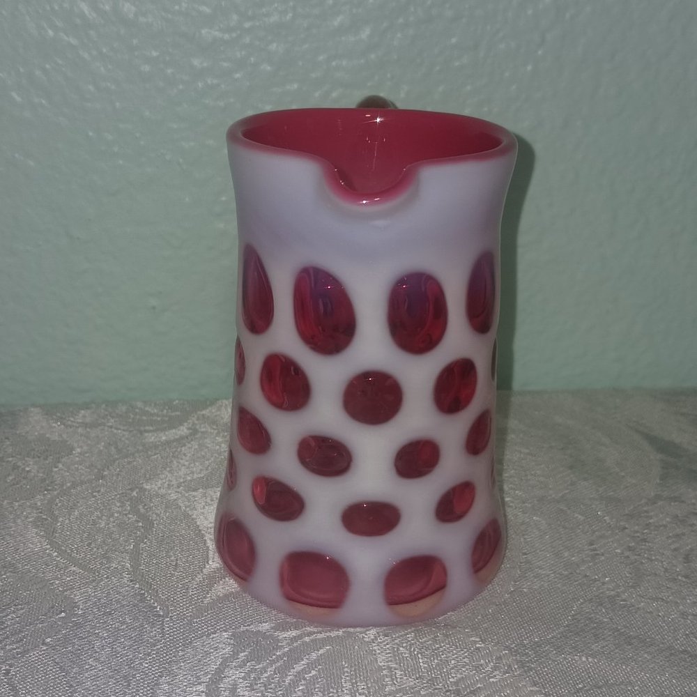 Adorable Vintage Fenton Cranberry Opalescent Coin Spot Creamer Pitcher - Picture 4 of 6